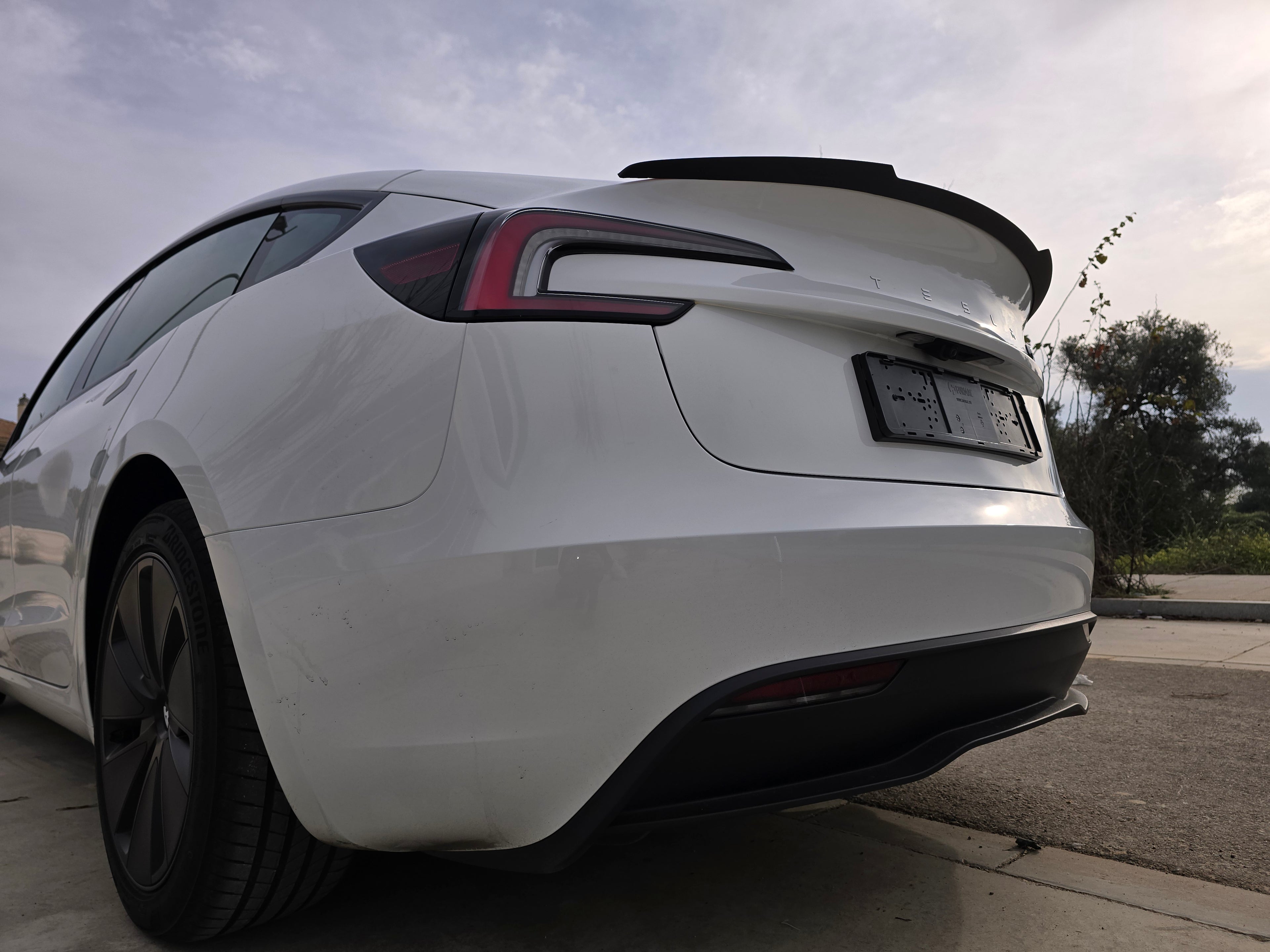 Spoiler Trasero para Tesla Model 3 Highland 2025 – Ala de Maletero en ABS con Acabado en Fibra de Carbono