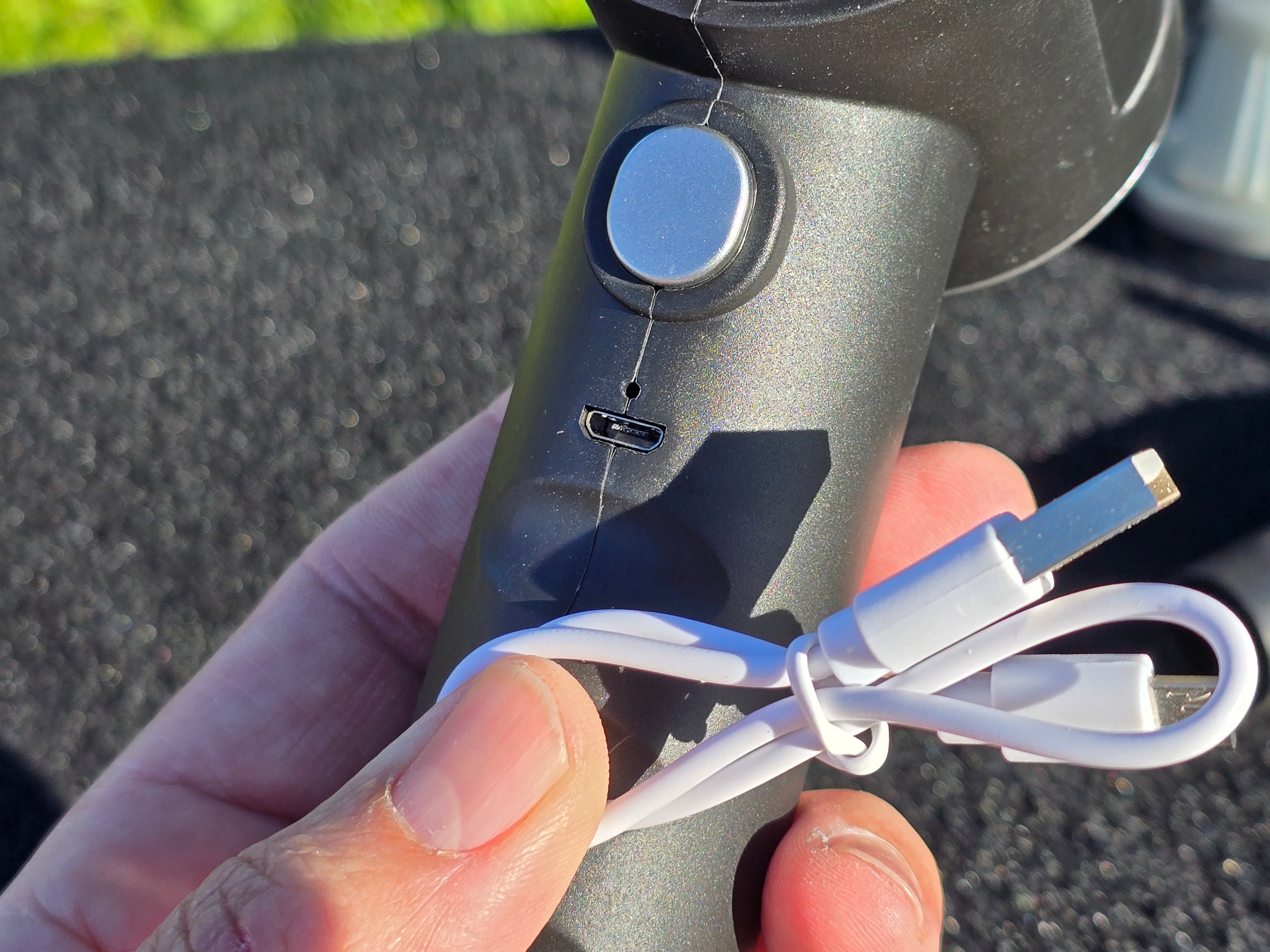 Aspiradora 3 en 1 con Succión y Soplado – Portátil, Recargable por USB para Coche y Hogar