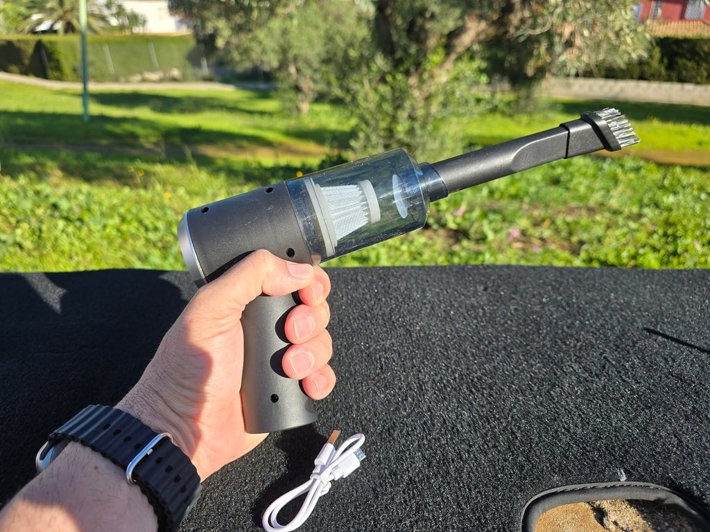 Aspiradora 3 en 1 con Succión y Soplado – Portátil, Recargable por USB para Coche y Hogar