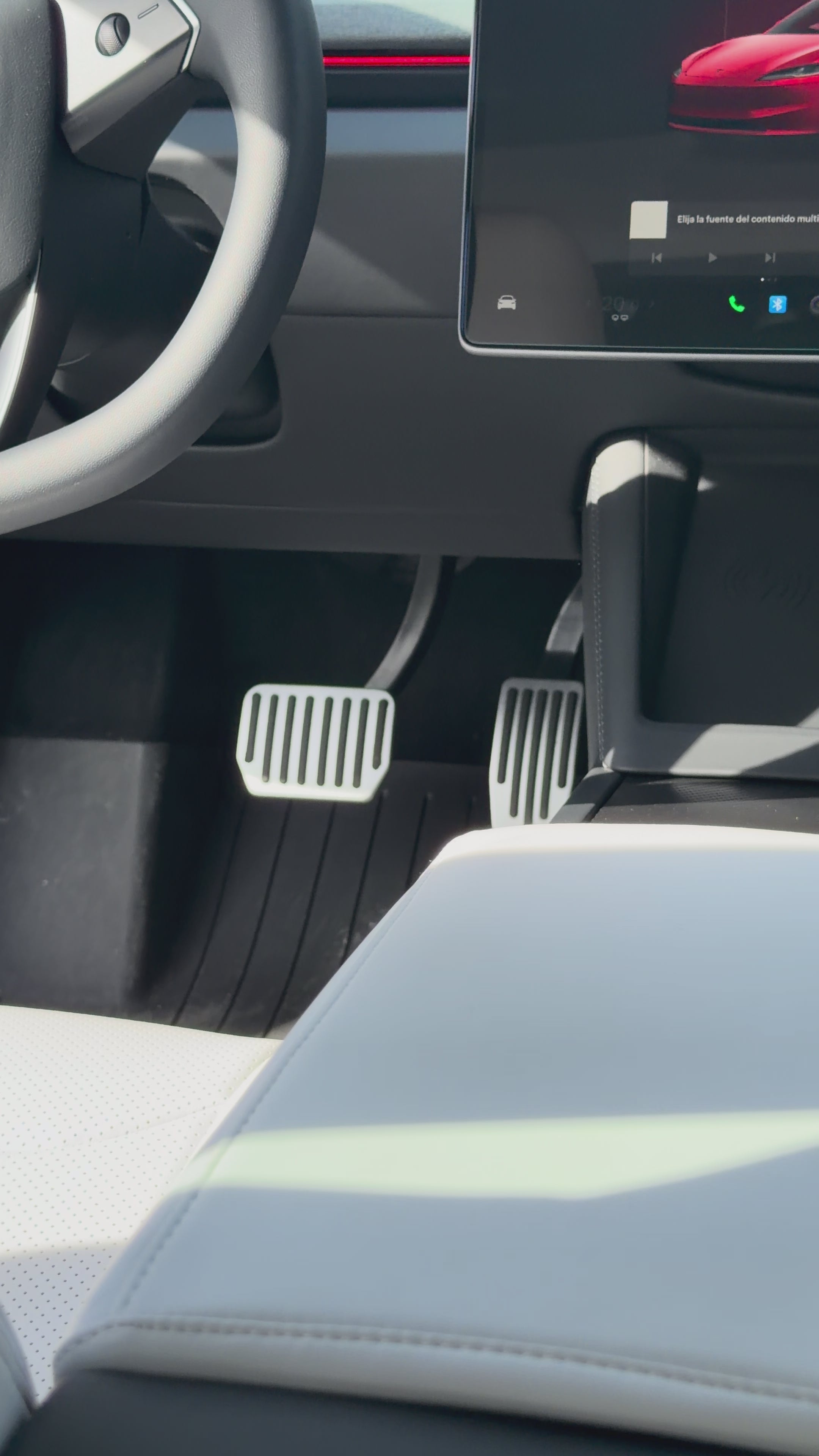 Pedales aluminio Tesla Model 3 Highland y Model Y Juniper | Cubiertas antideslizantes freno y acelerador